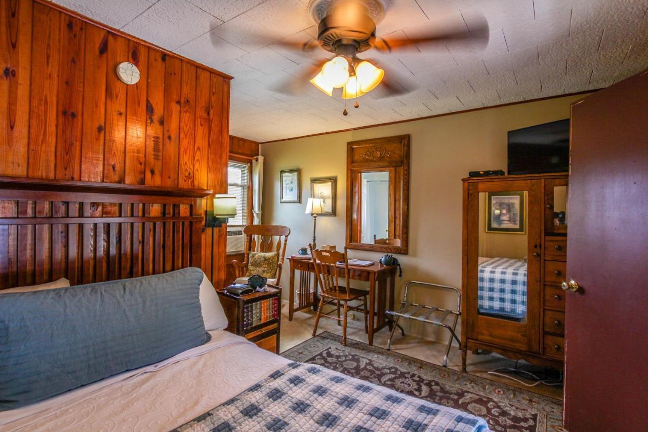 Mountainaire Inn&Log Cabins Blowing Rock Extérieur photo