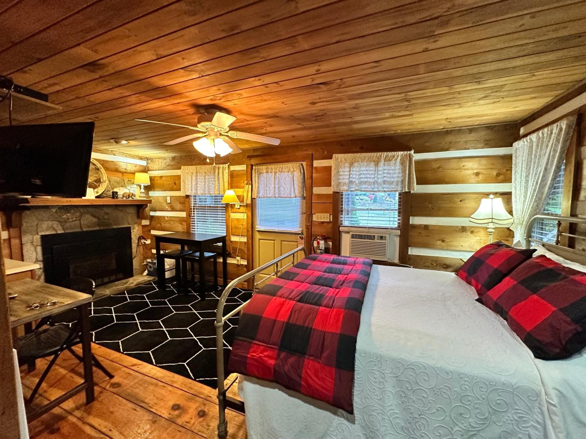 Mountainaire Inn&Log Cabins Blowing Rock Extérieur photo